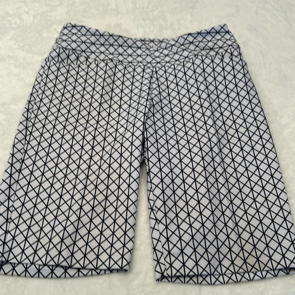Tail golf shorts